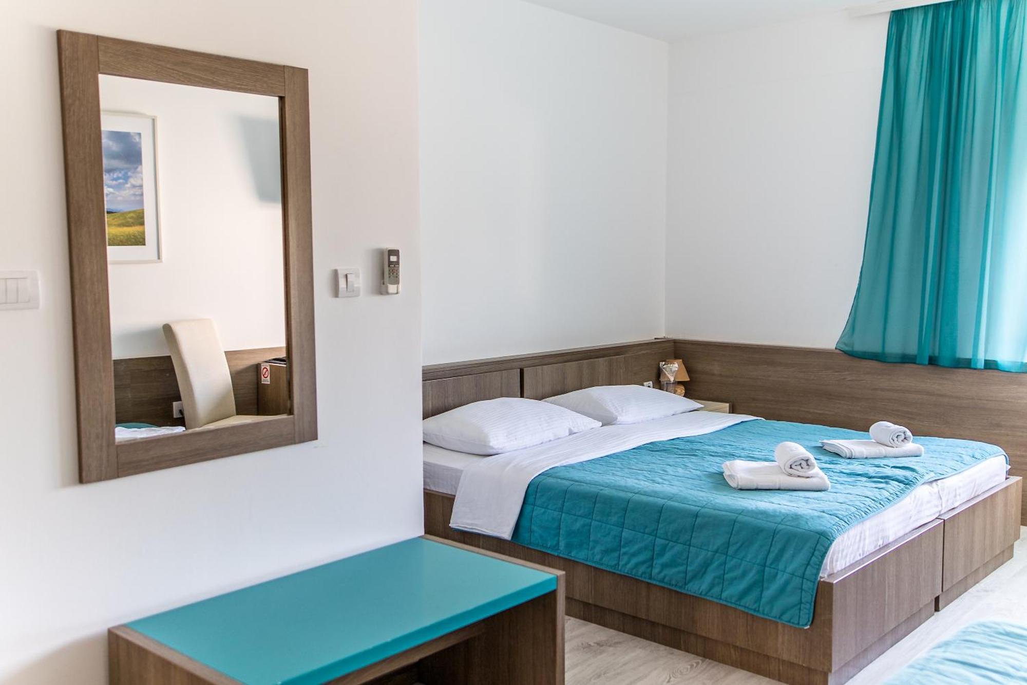 Hotel Omni Валево Екстериор снимка