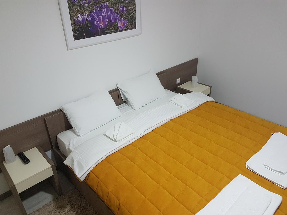 Hotel Omni Валево Екстериор снимка