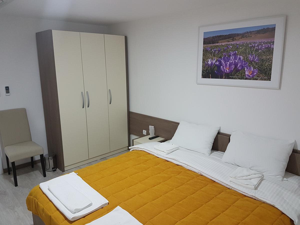 Hotel Omni Валево Екстериор снимка