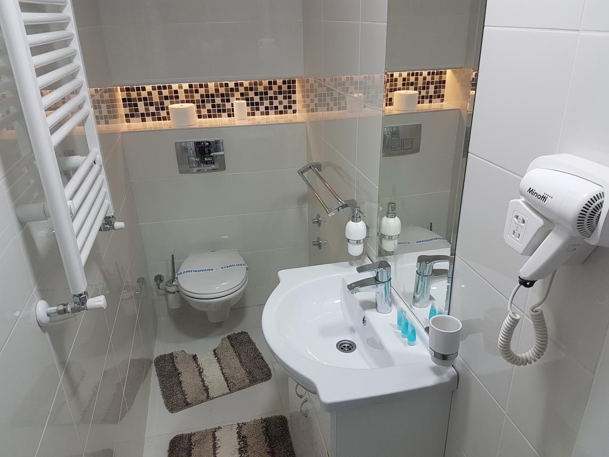 Hotel Omni Валево Екстериор снимка
