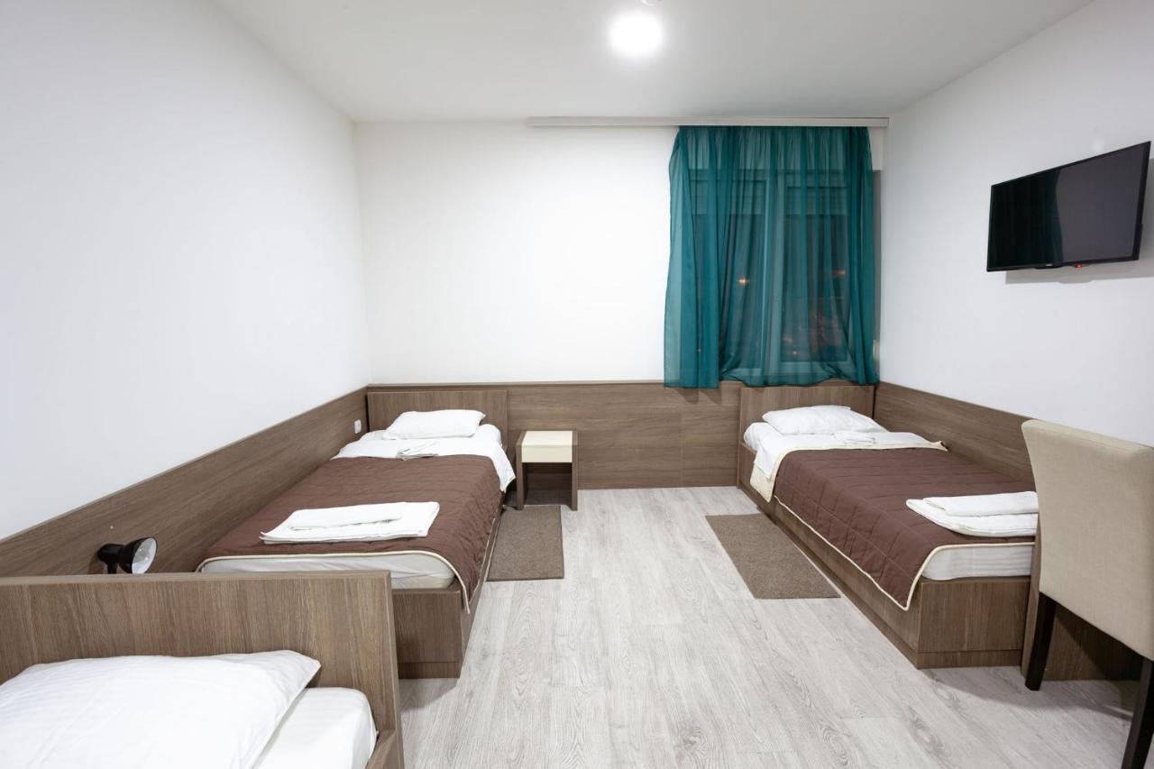 Hotel Omni Валево Екстериор снимка